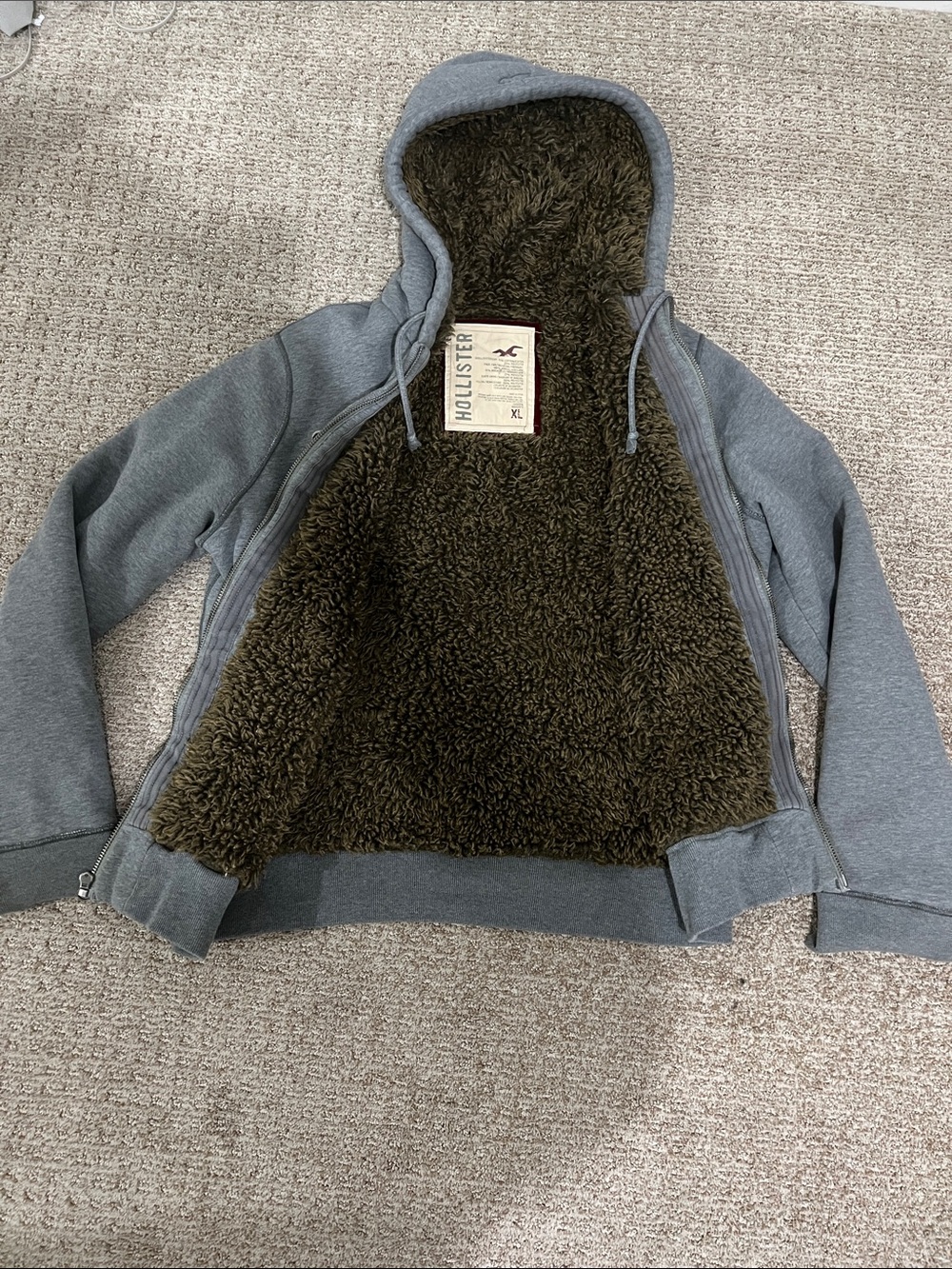 Hollister vintage Y2K XL men’s zip up faux fur hoodie. NWT. Original mid 2000’s. - Picture 3 of 6